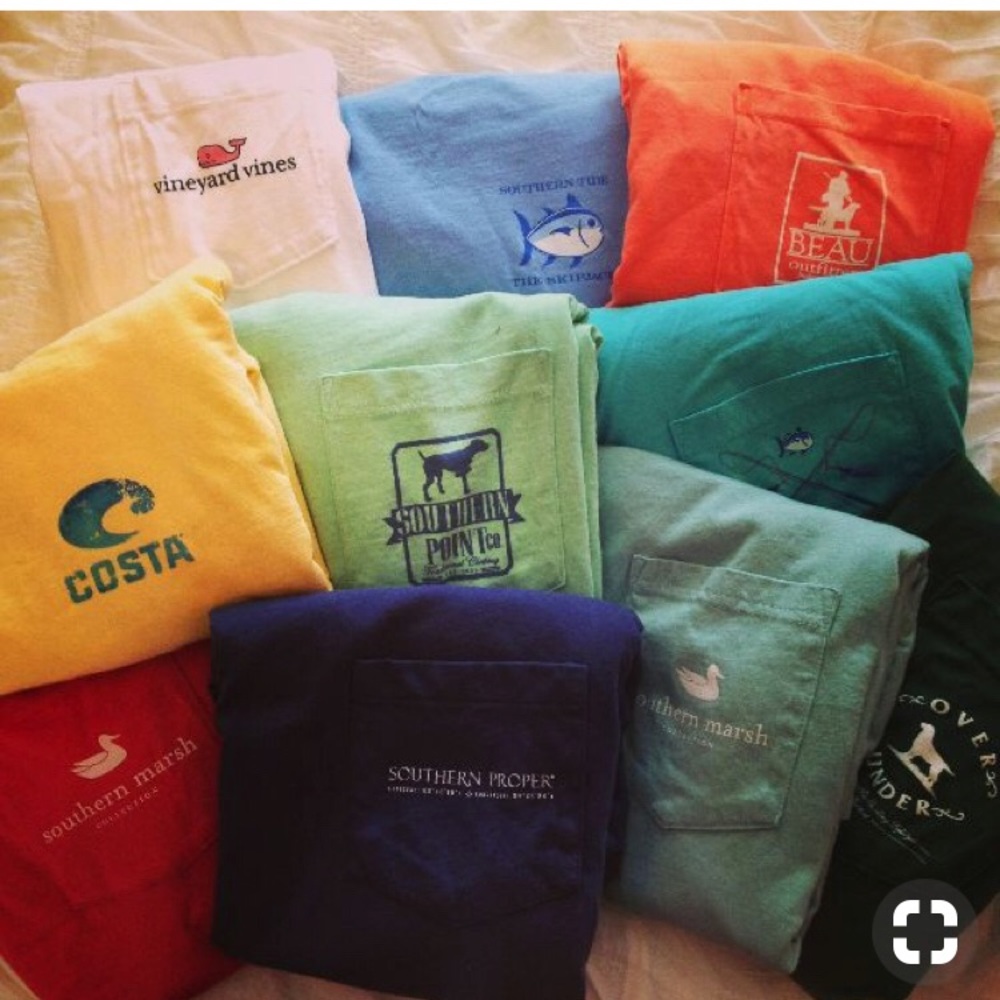 🤙🏼🤙🏼ISO PREPPY TSHIRTS👋🏼👋🏼